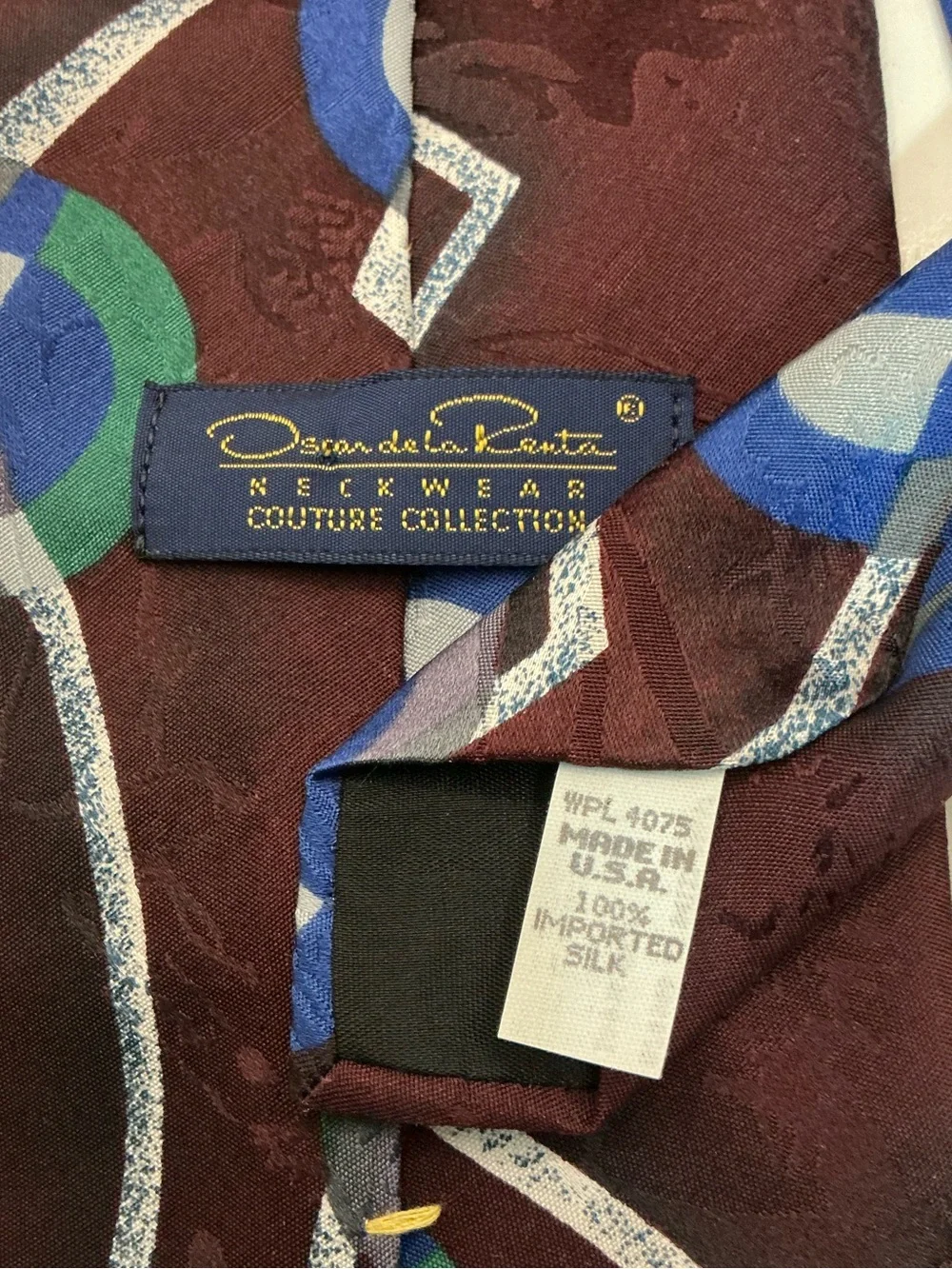 Oscar de la Renta Men’s Tie Couture Collection Abstract Geometric Maroon Blue